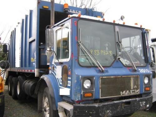 MACK MR686