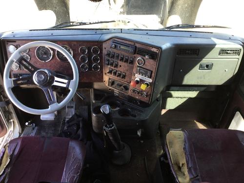INTERNATIONAL 9900