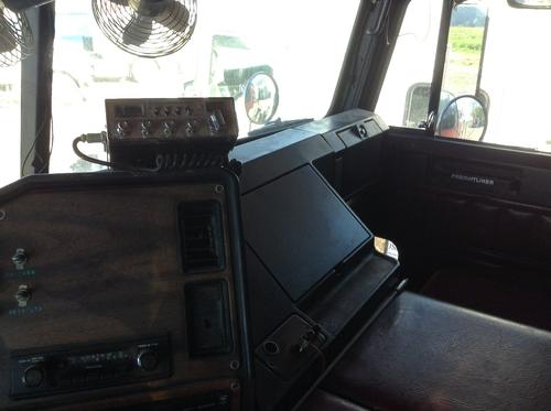 FREIGHTLINER FLT