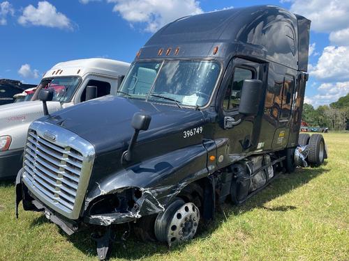 FREIGHTLINER Cascadia