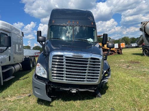 FREIGHTLINER Cascadia