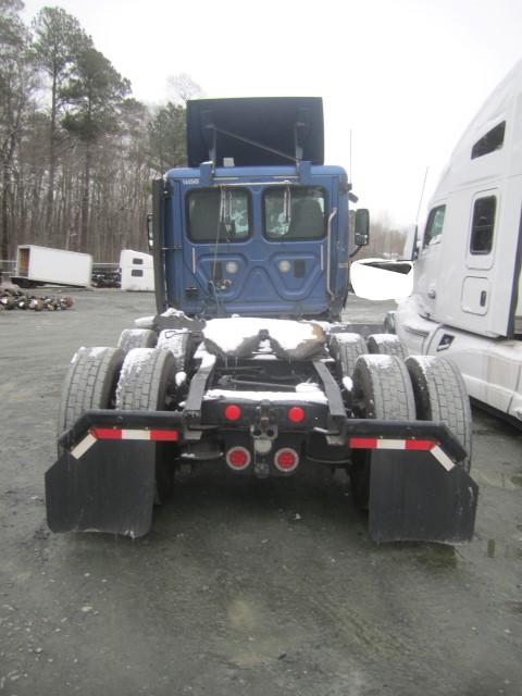 FREIGHTLINER CASCADIA 113