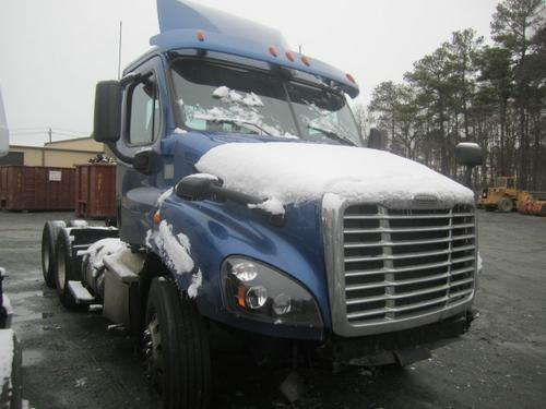 FREIGHTLINER CASCADIA 113