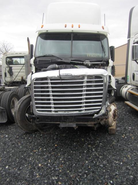 FREIGHTLINER CASCADIA 113