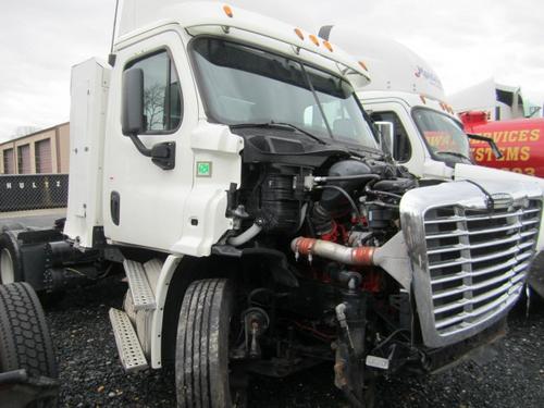 FREIGHTLINER CASCADIA 113