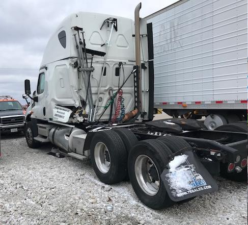 FREIGHTLINER CASCADIA 125