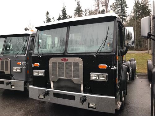 PETERBILT 320