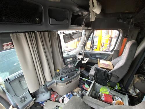 FREIGHTLINER CASCADIA