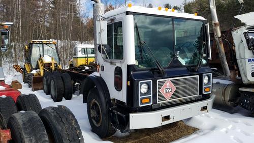 MACK MR685S