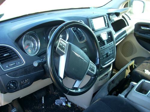 CHRYSLER TOWN & COUNTRY