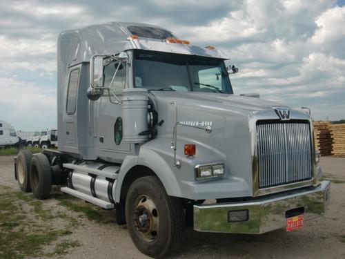 WESTERN STAR TRUCKS 4900