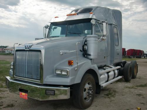 WESTERN STAR TRUCKS 4900