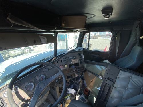 FREIGHTLINER FLD120