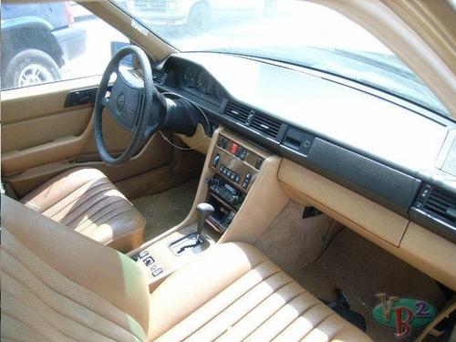 MERCEDES-BENZ MERCEDES 300D