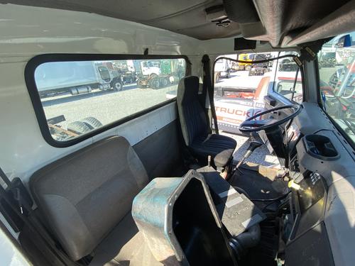 INTERNATIONAL 4900