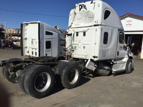 FREIGHTLINER CASCADIA 125