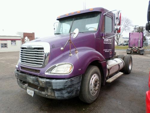 FREIGHTLINER COLUMBIA 120
