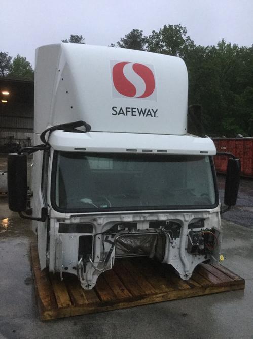 VOLVO VNL