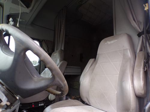FREIGHTLINER COLUMBIA 120