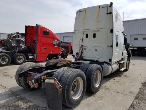 FREIGHTLINER CASCADIA 125