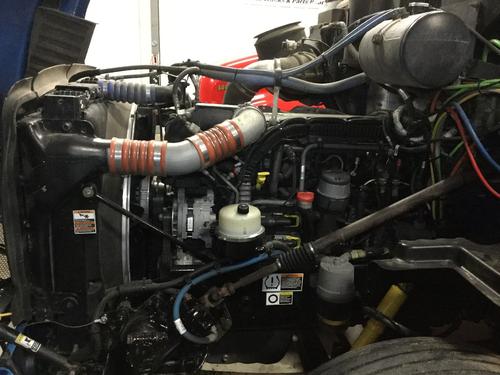 PETERBILT 587