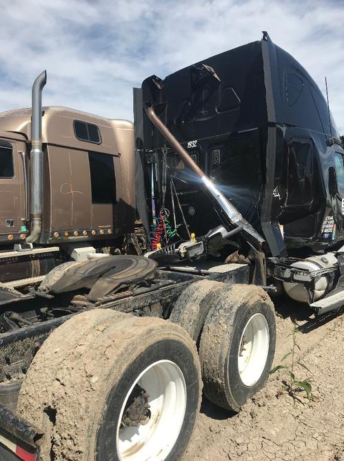 FREIGHTLINER CASCADIA 125