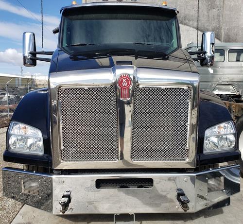 KENWORTH T880