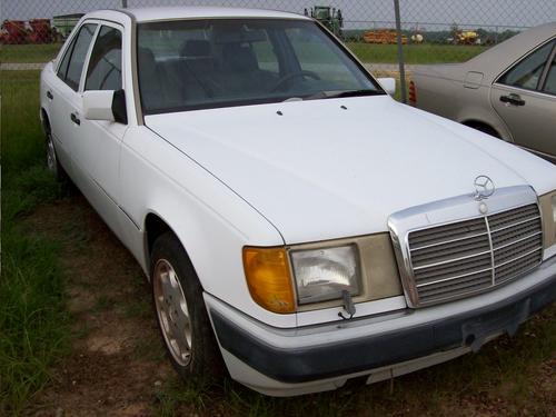 MERCEDES-BENZ MERCEDES 300E
