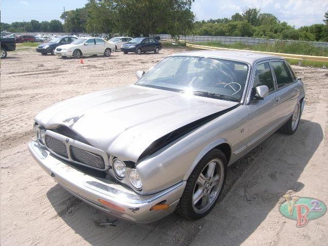 JAGUAR XJ8