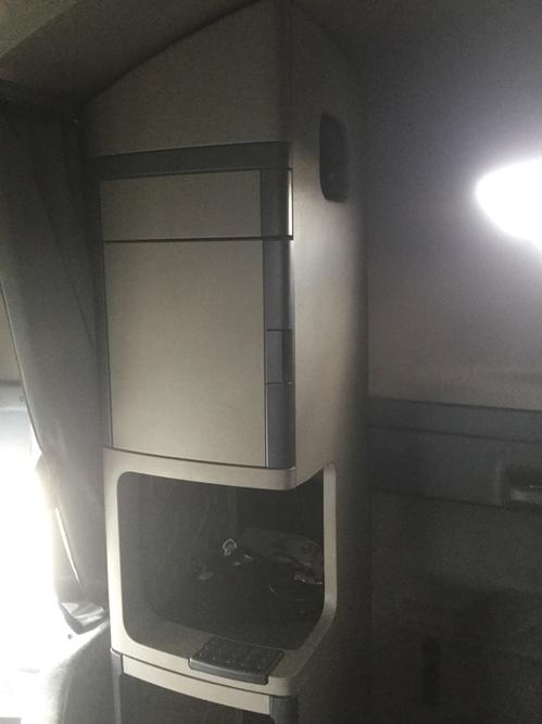 FREIGHTLINER CASCADIA 125
