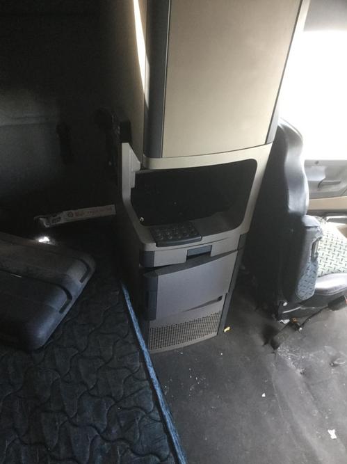 FREIGHTLINER CASCADIA 125