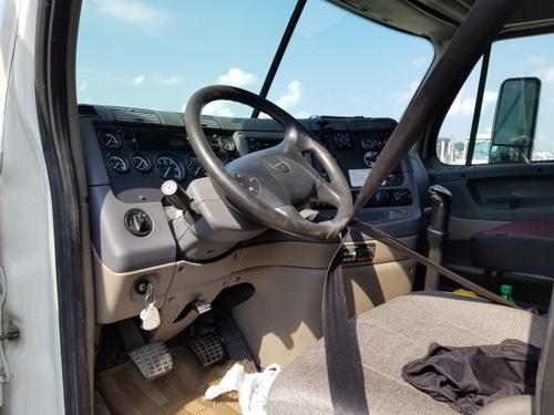 FREIGHTLINER CASCADIA 125