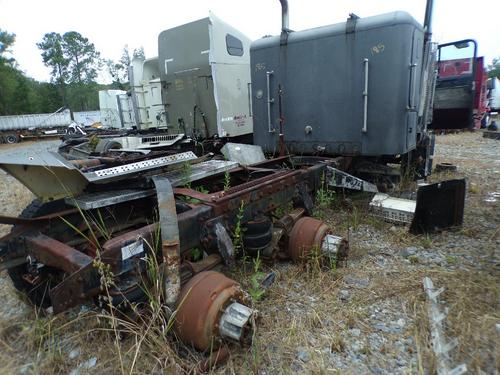 FREIGHTLINER FLD120
