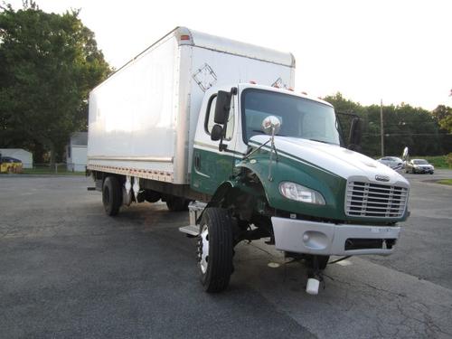 FREIGHTLINER M2 106