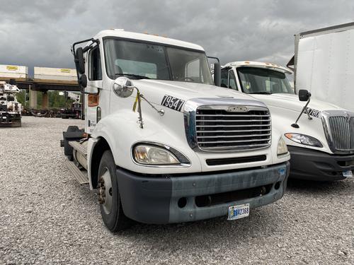 FREIGHTLINER COLUMBIA 120