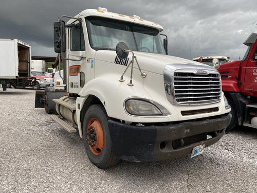 FREIGHTLINER COLUMBIA 120