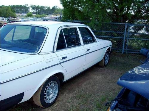 MERCEDES-BENZ MERCEDES 240D