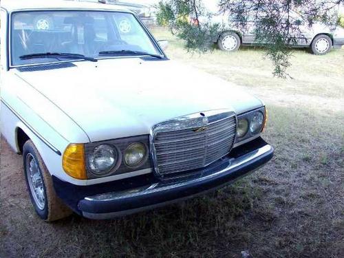 MERCEDES-BENZ MERCEDES 240D