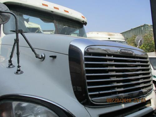 FREIGHTLINER COLUMBIA 120