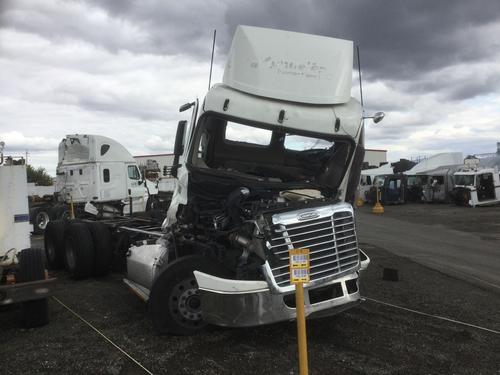 FREIGHTLINER CASCADIA 113