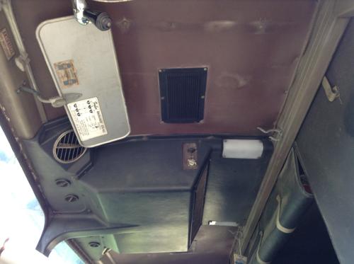 FREIGHTLINER FLT