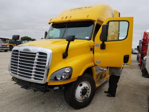 FREIGHTLINER CASCADIA 125