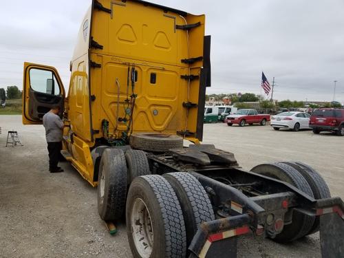 FREIGHTLINER CASCADIA 125