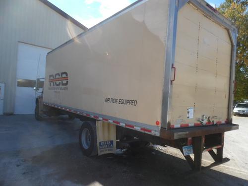 FREIGHTLINER M2 106