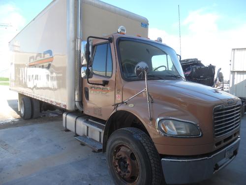 FREIGHTLINER M2 106