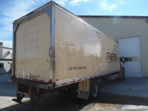 FREIGHTLINER M2 106