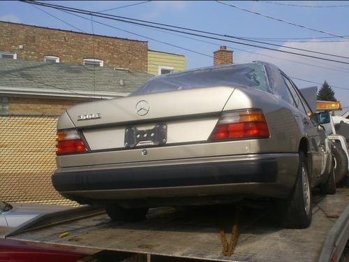 MERCEDES-BENZ MERCEDES 300E