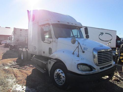 FREIGHTLINER COLUMBIA 120