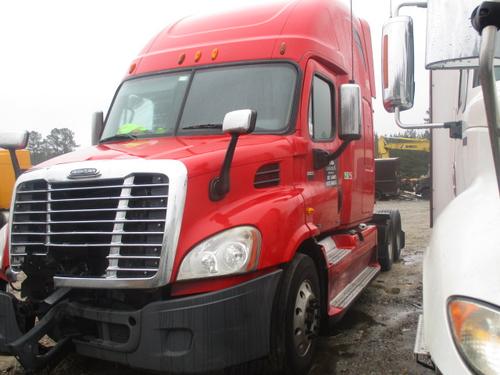 FREIGHTLINER CASCADIA 132