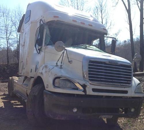 FREIGHTLINER COLUMBIA 120